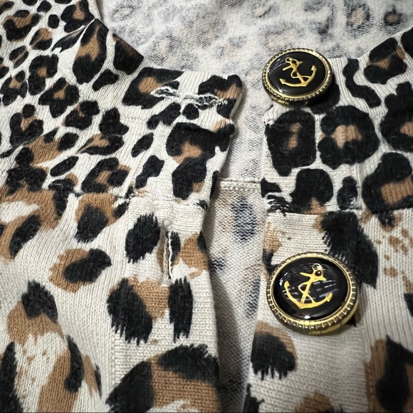 Forever 21 Twist edition Cropped Animal Print Buttoned Down Cardigan - Picture 3 of 5